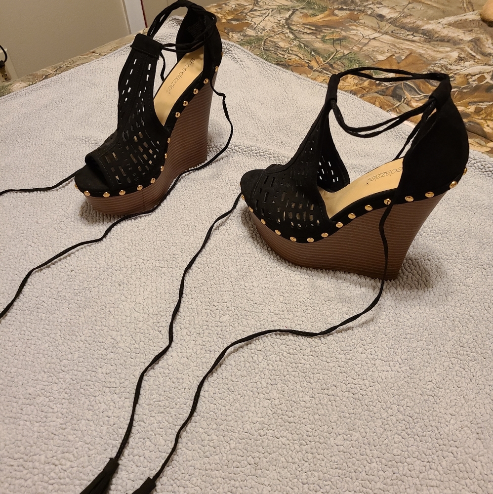 Wedge sandals